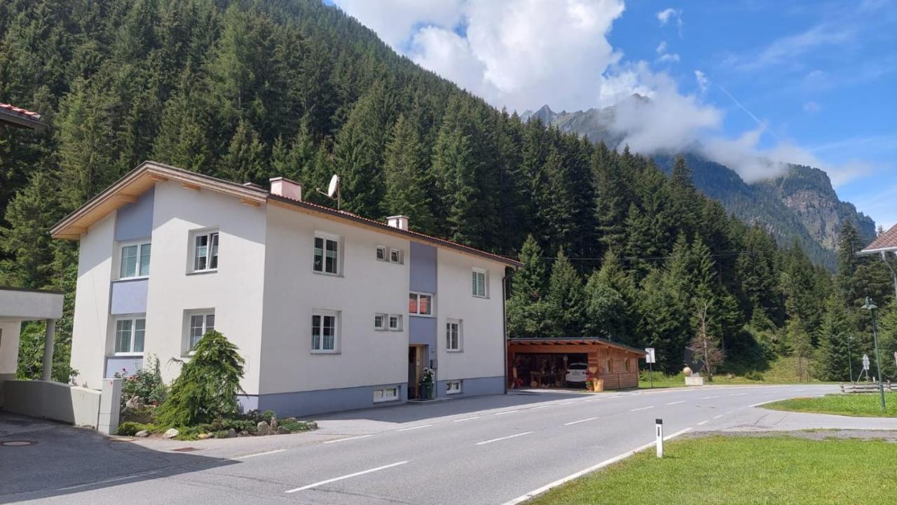 Beim Holzwurm Andy Apartment Sankt Leonhard im Pitztal Exterior photo
